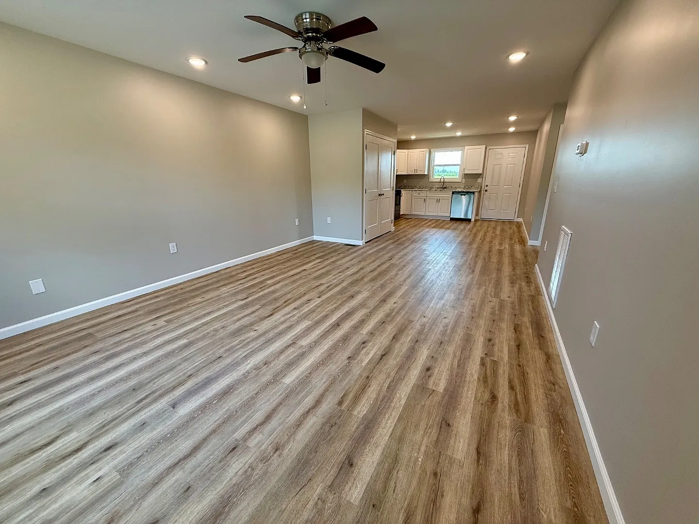 2647 County Road 400 - 2647 County Road 400 Apt A — Photo 2