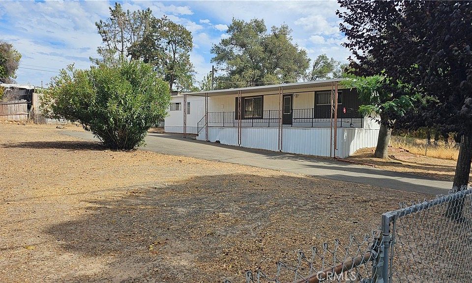 1st image of 3258 4th St