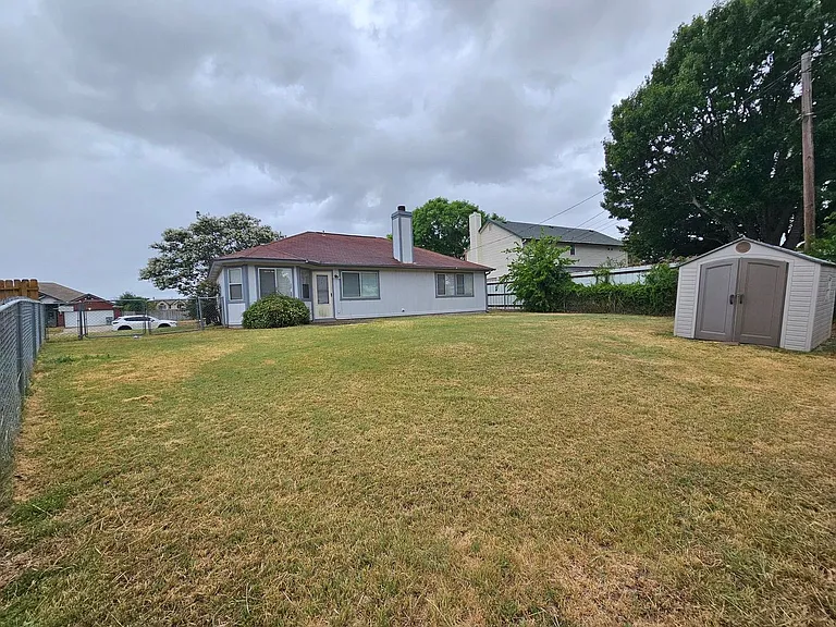 5101 Glennwood Dr — Photo 11