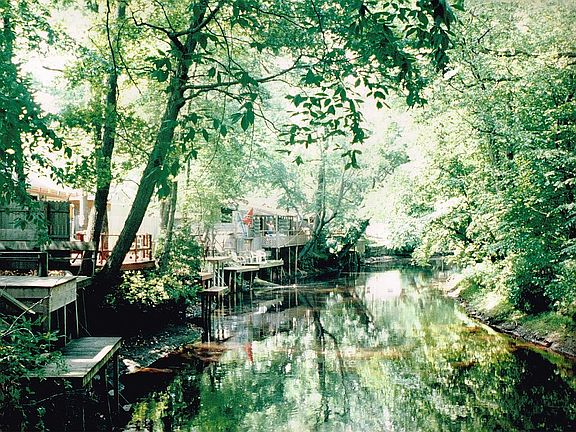 Creekfront-swimming, fishing