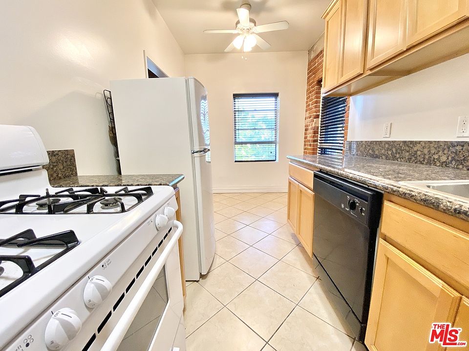 1st image of 800 N Las Palmas Ave APT 204