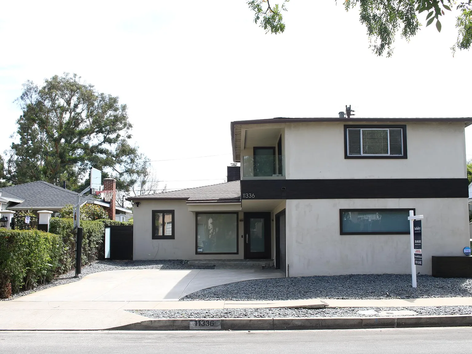 11336 Montana Ave — Photo 2