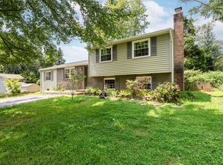 9802 Brightlea Dr, Vienna, VA 22181