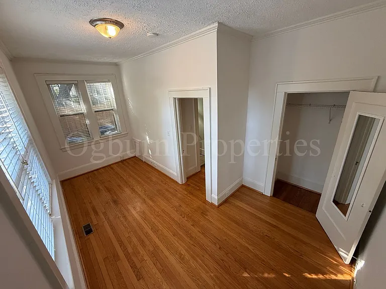 1714 Lynwood Ave — Photo 3