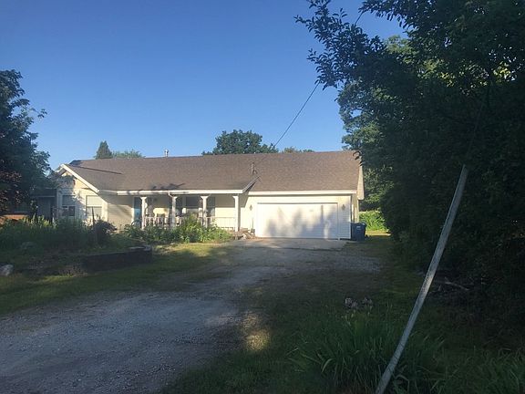 3rd image of 14671 Parkwood Dr