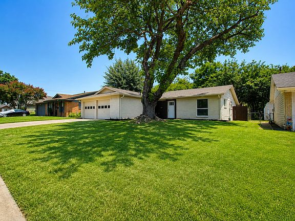 3rd image of 1014 Bunn Dr