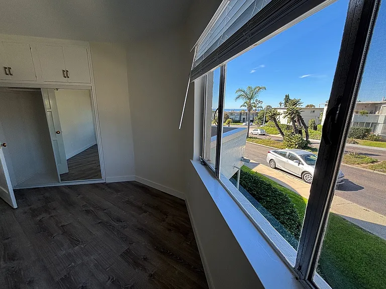 575 Carla Way — Photo 14