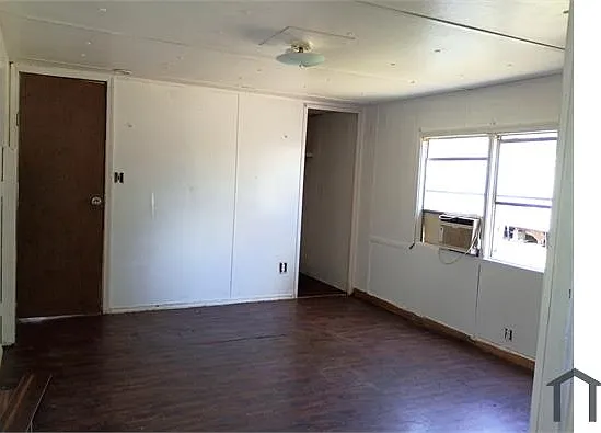 2 bed, $1,200 — Photo 2