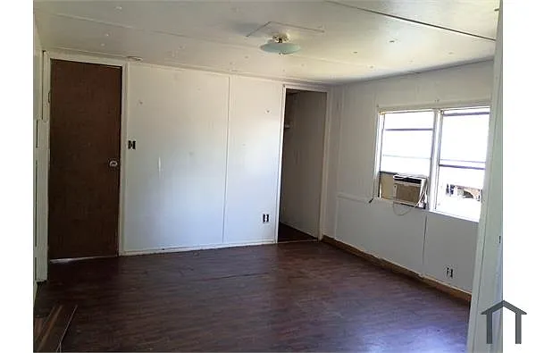 Building Photo - 2505 Tanglewood St #3