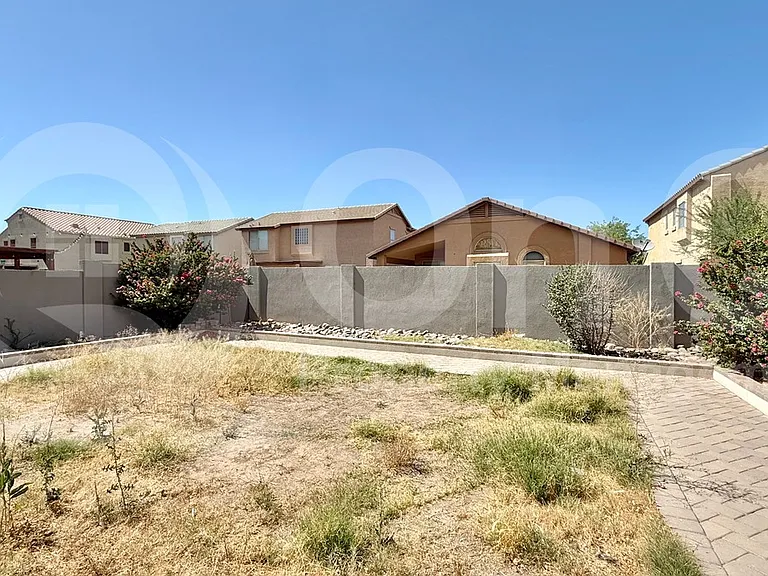5534 W Wood St — Photo 3