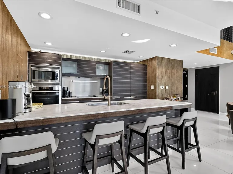 200 Biscayne Boulevard Way #1108 — Photo 4