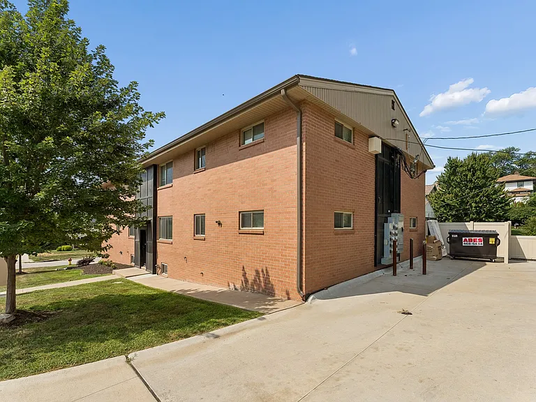 4702 Wakeley St #4 — Photo 25