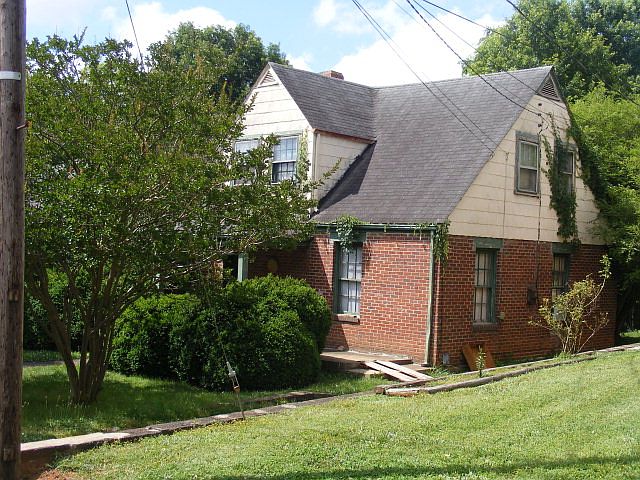 1st image of 328 Greyson St