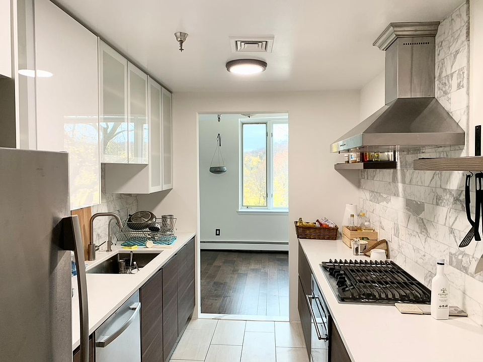 1st image of 520 Ashford Ave APT 13