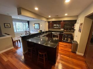 2213-25 Race St #202, Philadelphia, PA 19103