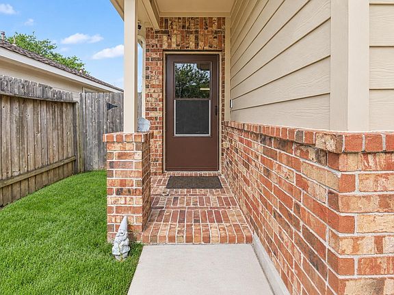 2nd image of 10019 Meadow Mill Forest Ln