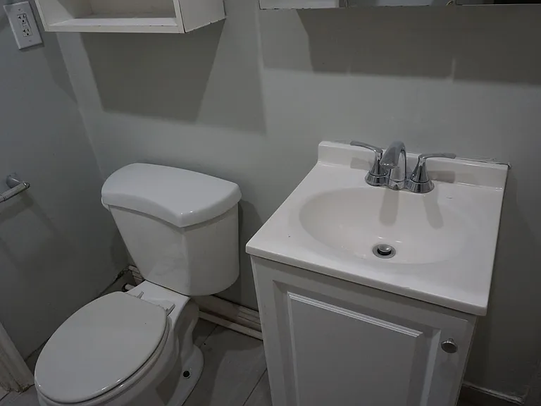 3670-3672 Atlas Way — Photo 12