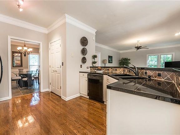 2nd image of 1045 Longwood Dr