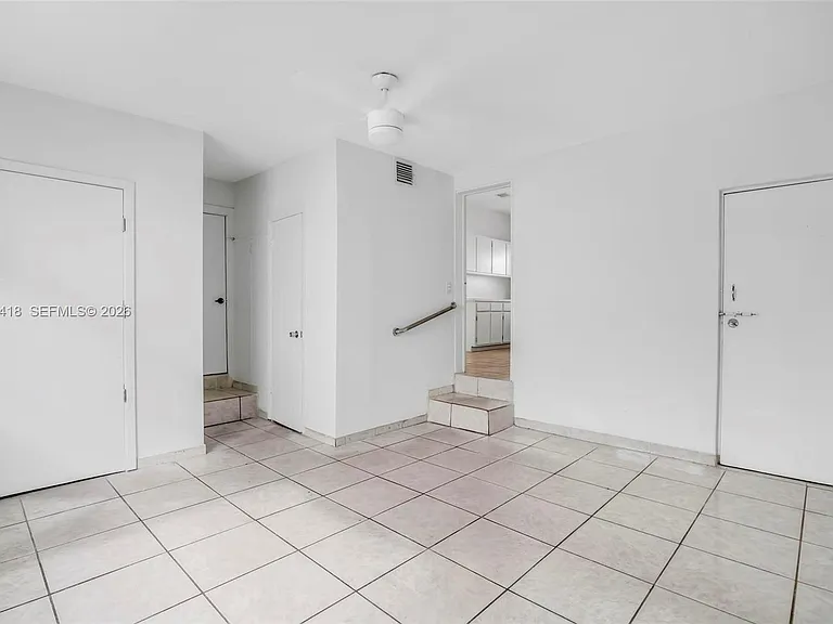 1243 SW 3rd St — Photo 27