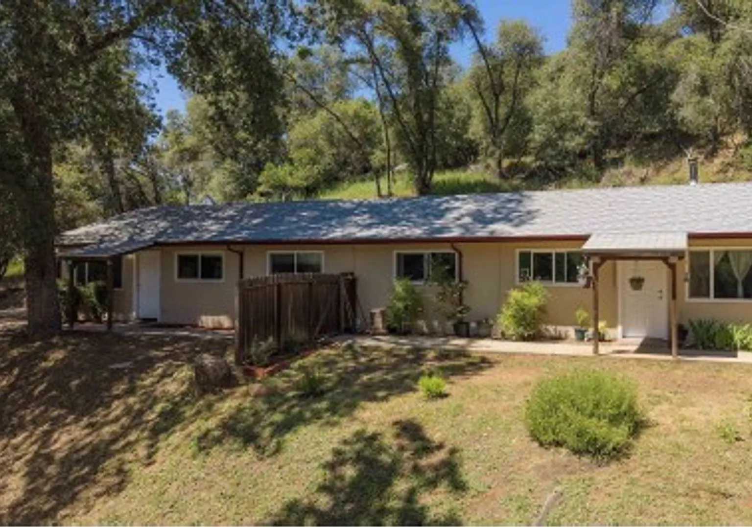East Sonora Duplex on large open lot — Photo 1