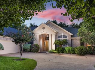 202 Champion Dr, Lakeway, TX 78734