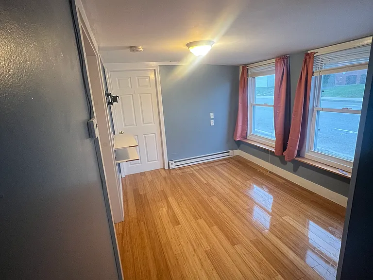 44 Knowlton St — Photo 1