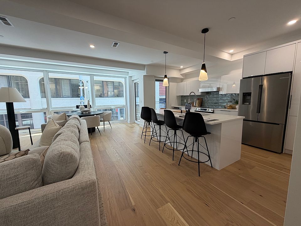 1st image of 230 Friend St #3