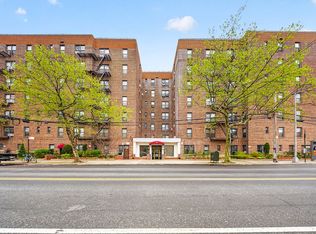71-11 Yellowstone Blvd #4B, Forest Hills, NY 11375