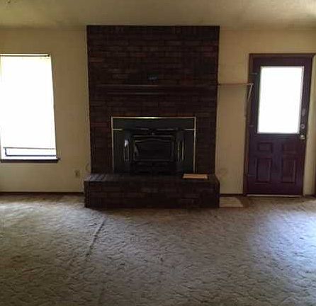2nd image of 306 Canterbury Dr