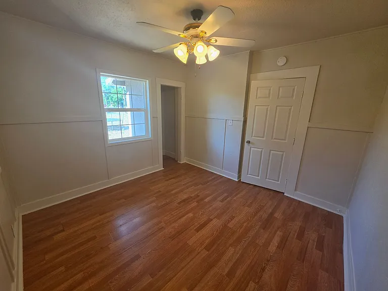 1223 Colusa St — Photo 17