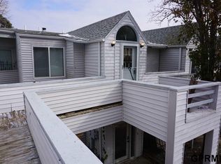 1126 County Road X APT 11A, Fremont, NE 68025