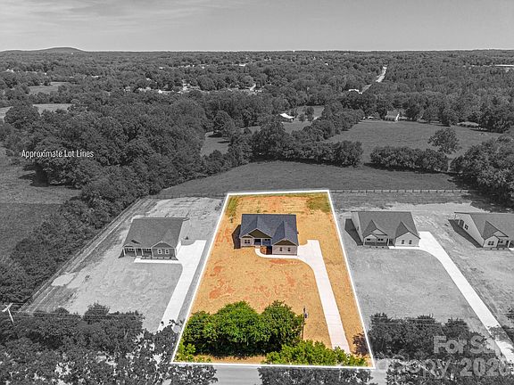 2nd image of 1343 Zeb Haynes Rd