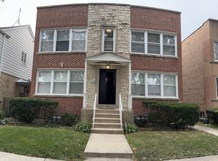 4835 Hull St APT 1E, Skokie, IL