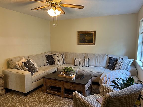 4th image of 113 McClure Dr #C
