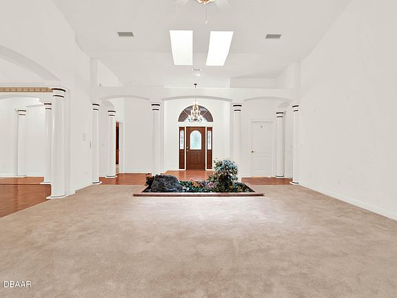 5th image of 5827 Nob Hill Blvd