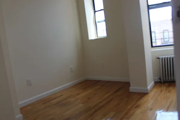 Rented by Premier Metro Realty Corp | media 10