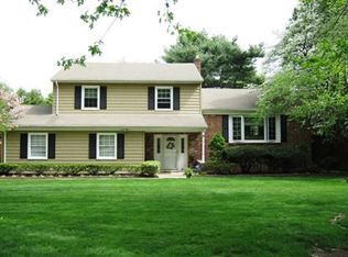 9 Elray Rd, Morris Plains, NJ 07950