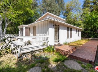 4255 Forman Ave, North Hollywood, CA 91602