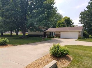 415 Holland Rd, Metamora, IL