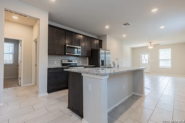 10110 Jardin Verde — Photo 3