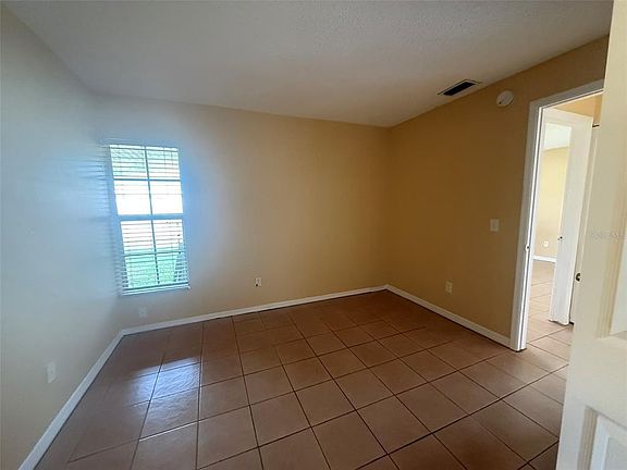 3rd image of 3144 Bloomingdale Villas Ct #3144