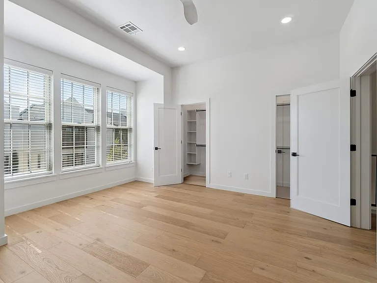 18821 Selah Way — Photo 26