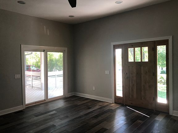 2nd image of 76 Jay St