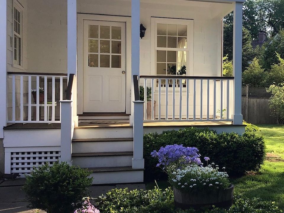2nd image of 51 Hidden Brook Rd
