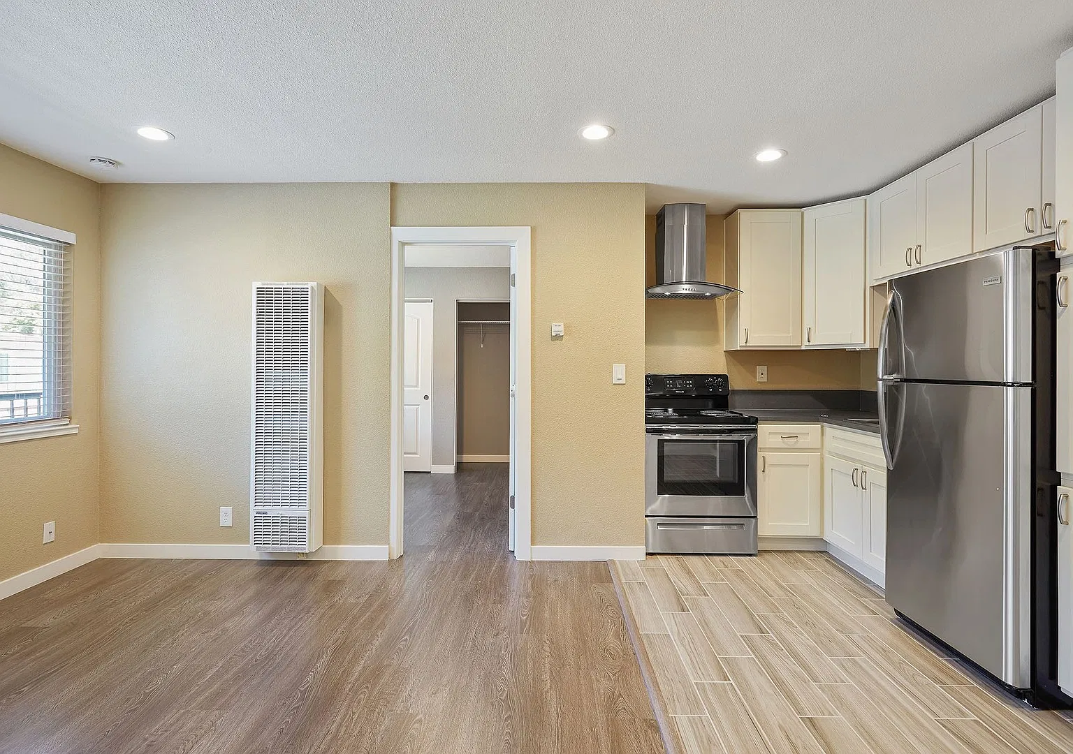 Elm Street Apartments — Photo 2