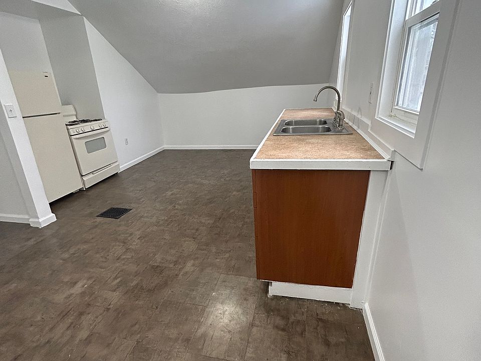 Spacious kitchen