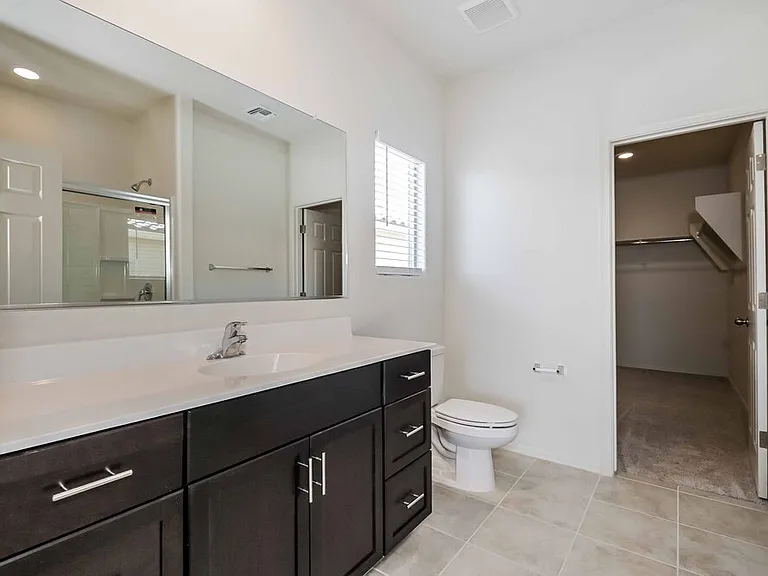836 W Calle Falerno — Photo 13