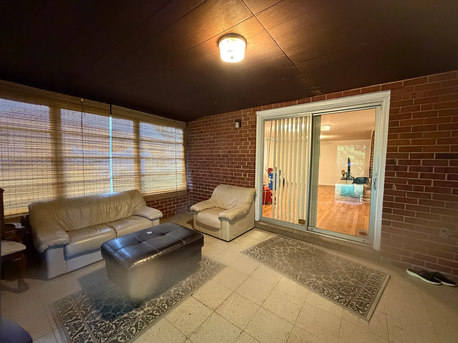 2 bed, 1.5 bath, 1250 sqft, $1,600 — Photo 3