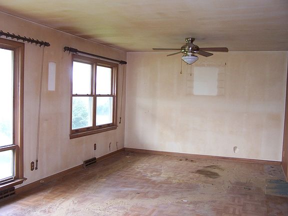 4th image of 2046 Deep Cut Rd