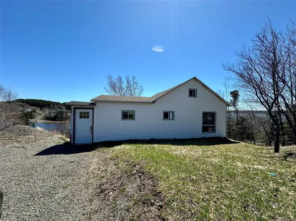 27 Village Cove Road W, Summerford, NL A0G4E0